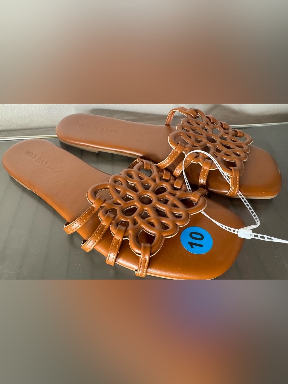 Women’s cognac Floral Cutout Slide slip-on Sandals size 10 summer beach vacay